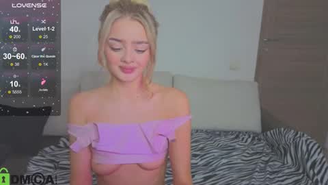 Snapshot of anna_nickol chatting on December 16, 2025, 2:22 pm Anna online show from December 16, 2025, 2:22 pm