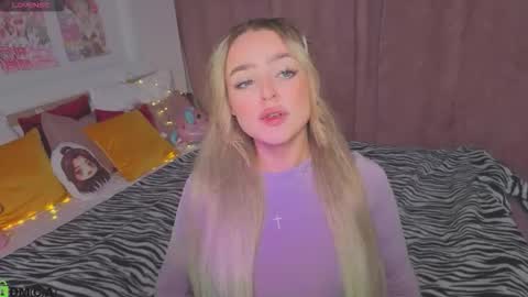 Snapshot of anna_nickol chatting on February 19, 2026, 4:25 pm Anna online show from February 19, 2026, 4:25 pm