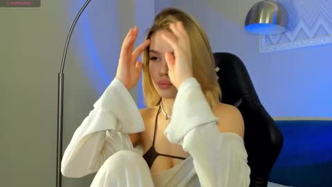 Anna online show from March 1, 2025, 1:22 am