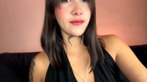 annaa__ online show from February 16, 2025, 5:37 am