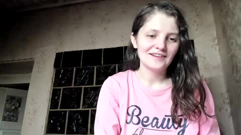 annaahcharm online show from December 4, 2024, 6:11 am