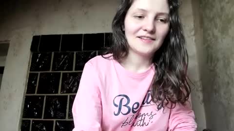 annaahcharm online show from December 5, 2024, 6:10 am