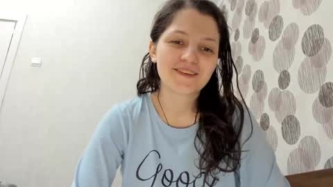 annaahcharm online show from January 8, 2025, 5:05 am