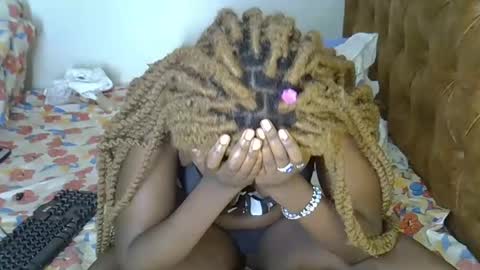 annabellapretty online show from February 19, 2025, 5:05 am