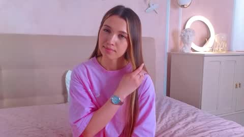 Anna online show from April 25, 2026, 1:41 pm