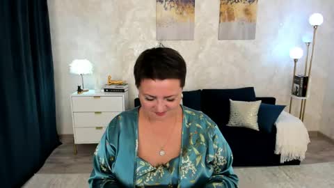 annacorlane online show from May 22, 2026, 3:46 am