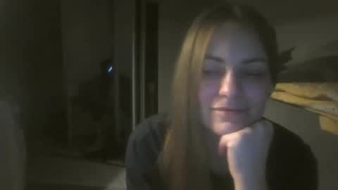 annadiamond1 online show from October 6, 2025, 9:56 pm