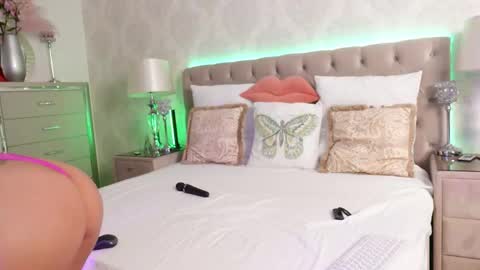 Snapshot of annakarinna chatting on September 16, 2025, 3:18 am AnnaKarinaX online show from September 16, 2025, 3:18 am