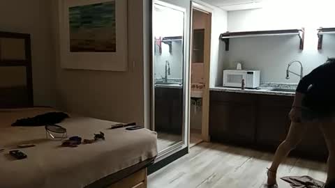 Snapshot of annaleecross chatting on March 14, 2026, 1:27 pm Anna Lee Cross online show from March 14, 2026, 1:27 pm