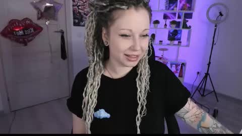 Anna online show from October 10, 2025, 6:18 pm