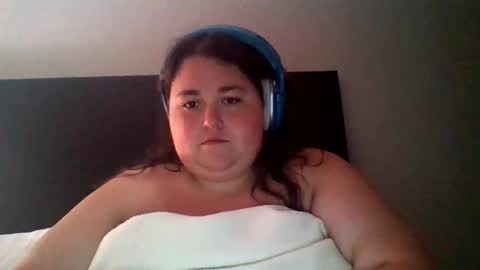 Snapshot of annaoftherealms chatting on June 22, 2026, 2:02 am annaoftherealms online show from June 22, 2026, 2:02 am