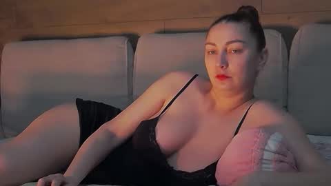 Snapshot of annasplash chatting on May 2, 2026, 4:28 am annasplash online show from May 2, 2026, 4:28 am
