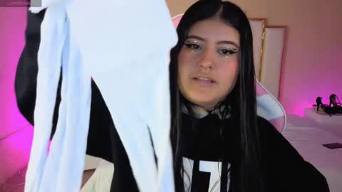 Anna online show from April 17, 2026, 1:14 pm