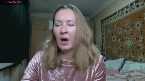 AnnaXLovers online show from October 11, 2025, 11:09 am