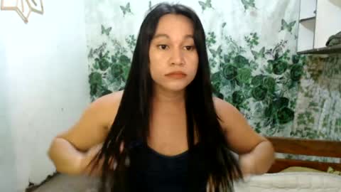 anne_hotaway online show from July 20, 2026, 12:40 pm