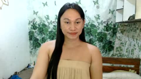 anne_hotaway online show from July 23, 2026, 6:06 pm