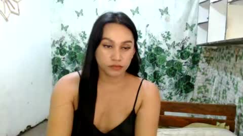anne_hotaway online show from August 1, 2026, 7:07 am