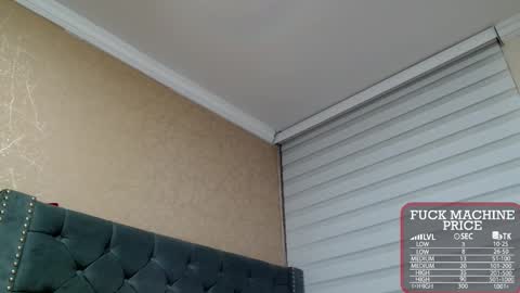       online show from October 29, 2025, 1:19 am