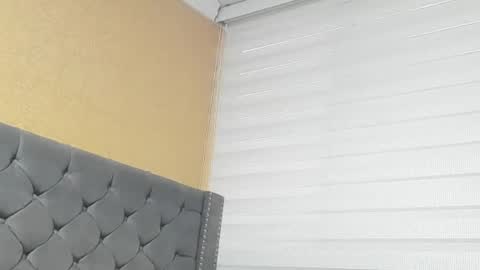 Snapshot of anne_julienne chatting on May 9, 2026, 10:59 pm online show from May 9, 2026, 10:59 pm