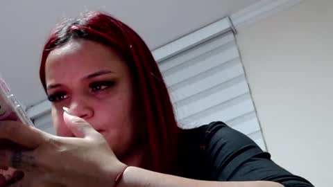 Snapshot of anne_julienne chatting on June 12, 2026, 1:26 am online show from June 12, 2026, 1:26 am