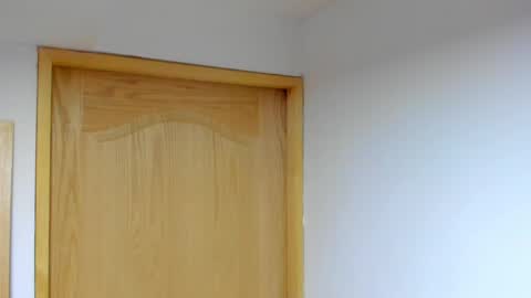 anne_millerr online show from June 1, 2026, 11:34 am