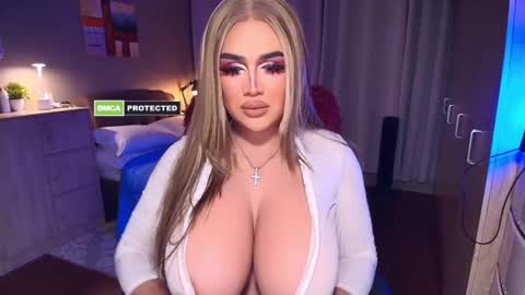 Snapshot of annecalifornia chatting on November 15, 2025, 6:44 am Anne Hart online show from November 15, 2025, 6:44 am