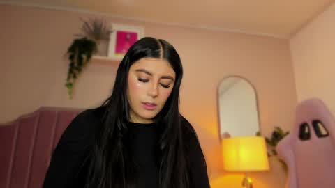 Anne  online show from January 19, 2025, 5:07 pm