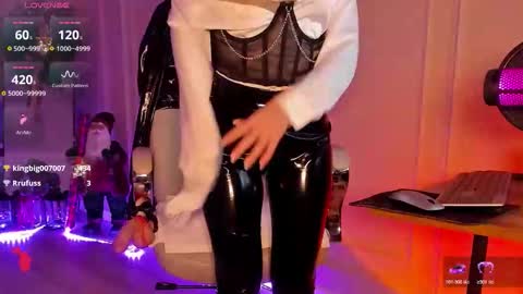 Snapshot of annes_secrettemple chatting on December 15, 2025, 9:19 pm Annes online show from December 15, 2025, 9:19 pm