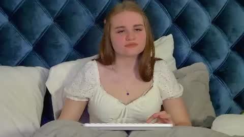 AnnetBennette online show from June 26, 2026, 5:45 am
