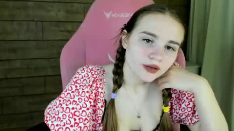 AnnetBennette online show from July 13, 2026, 4:37 am