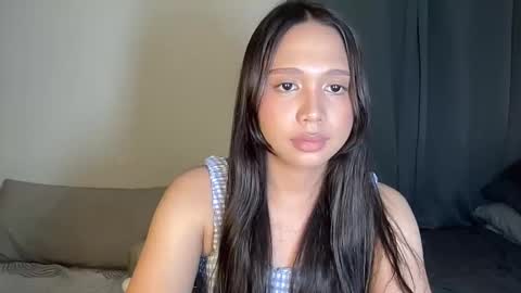 Annette 03 online show from October 12, 2025, 2:27 pm