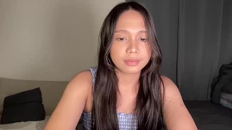 Annette 03 online show from December 3, 2025, 2:26 pm