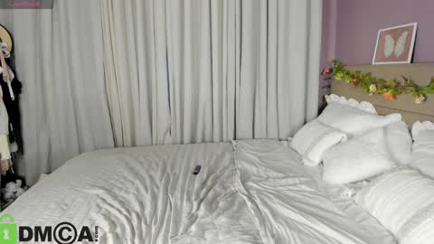 annette_nelsone online show from March 26, 2026, 1:11 am