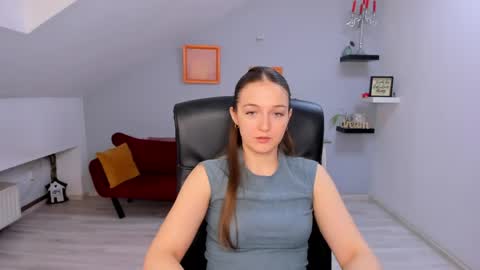 annewilsonn online show from April 21, 2026, 11:05 am