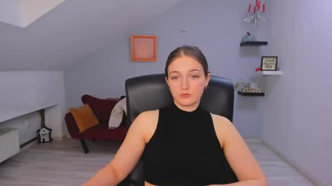 annewilsonn online show from April 23, 2026, 3:36 pm