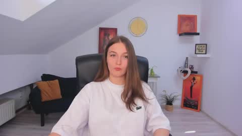 annewilsonn online show from April 27, 2026, 10:46 am