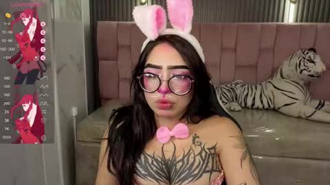 Anni acker b online show from October 31, 2025, 1:45 pm