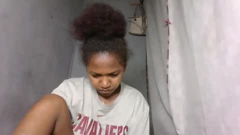 annick98 online show from February 25, 2026, 7:45 pm