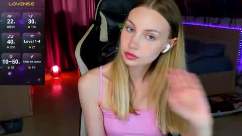 Annie online show from September 25, 2025, 7:34 am