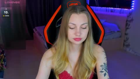 Annie online show from May 30, 2026, 1:14 am
