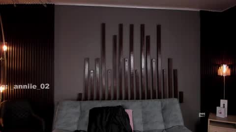 annie_barozzi online show from February 23, 2025, 5:50 pm