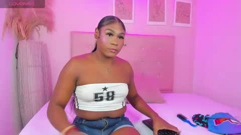 Snapshot of annie_dolce_ chatting on June 20, 2026, 1:14 pm annie_dolce_ online show from June 20, 2026, 1:14 pm