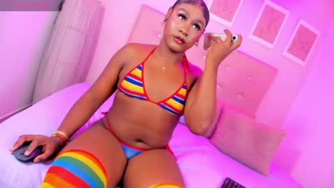 Snapshot of annie_dolce_ chatting on June 22, 2026, 5:21 pm annie_dolce_ online show from June 22, 2026, 5:21 pm