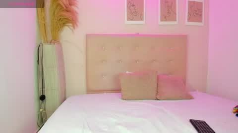 Snapshot of annie_dolce_ chatting on June 26, 2026, 12:53 pm annie_dolce_ online show from June 26, 2026, 12:53 pm