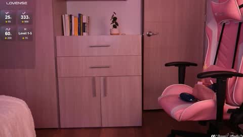 Annie Evans online show from March 4, 2025, 5:42 am