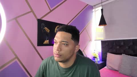 Annie lii online show from September 15, 2025, 12:38 pm