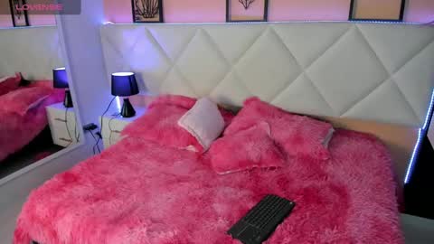   online show from February 20, 2025, 12:04 pm