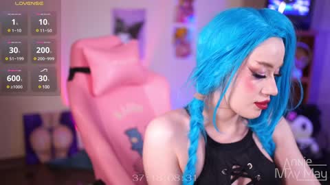 Annie May   online show from February 2, 2025, 11:51 am