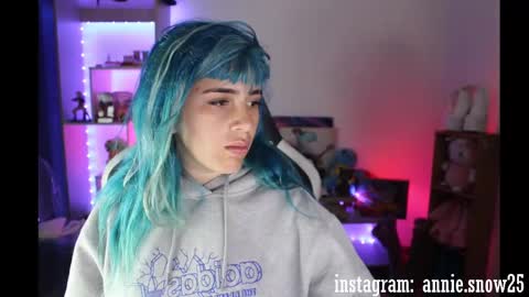 JEANNE no olvides seguirme dont forget follow me  uu online show from December 13, 2024, 10:55 pm