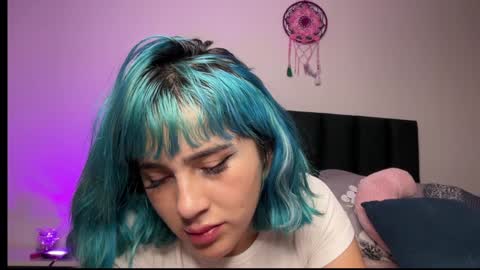 JEANNE no olvides seguirme dont forget follow me  uu online show from February 4, 2025, 1:23 am